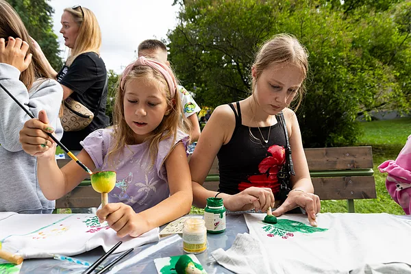 "GARDEN FESTIVAL" FOR YOUTH